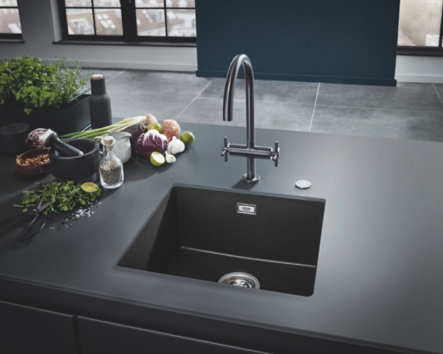 Кухонна мийка гранітна Grohe K700U, 46x41, чорний (31653AP0)